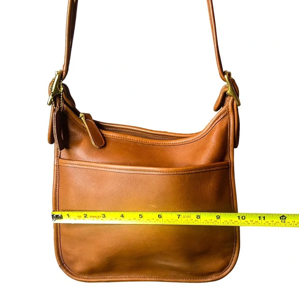 Vintage COACH Legacy Zip British Tan Glove-Tanned Leather Shoulder Bag 9966 COA